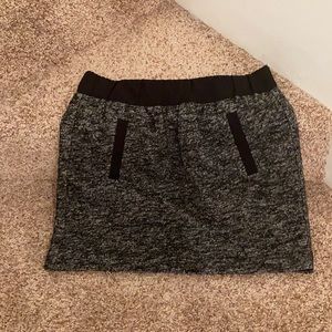 Loft grey and black skirt with elastic waistband